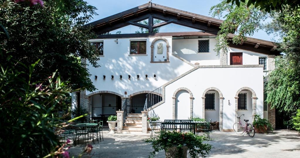 Anna Savini Atri
